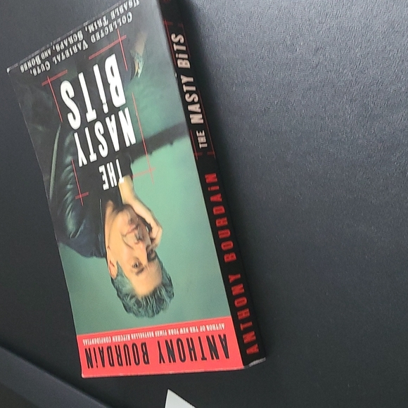 Anthony Bourdain Th Nasty Bits - Picture 2 of 3